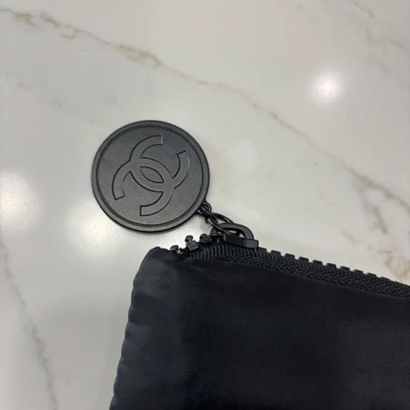 CHANEL Black Nylon CC Logo Zip Pouch Clutch Bag - Picture 5 of 7